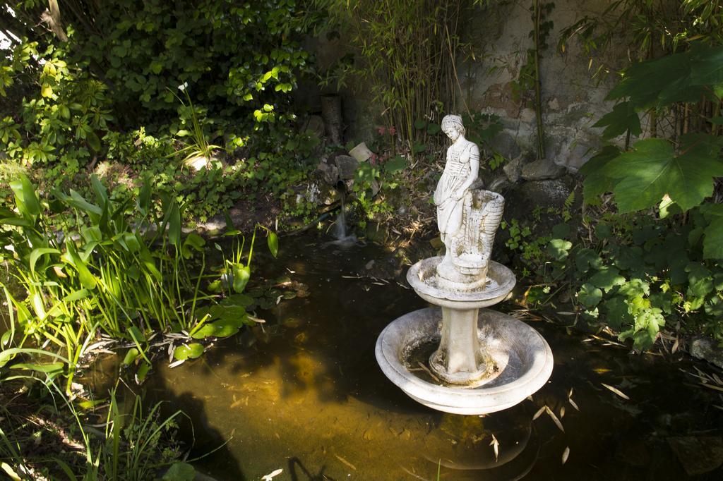 Aux Charmes De Maintenon Ngoại thất bức ảnh