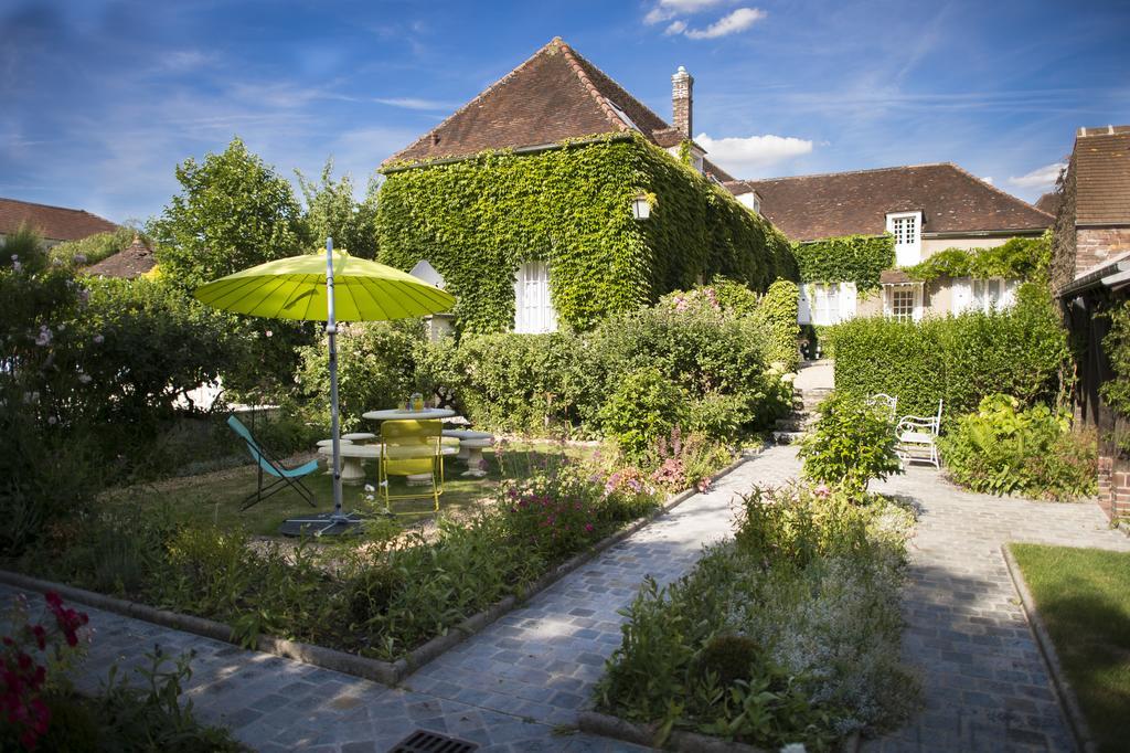 Aux Charmes De Maintenon Ngoại thất bức ảnh