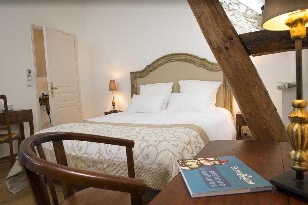 Aux Charmes De Maintenon Phòng bức ảnh