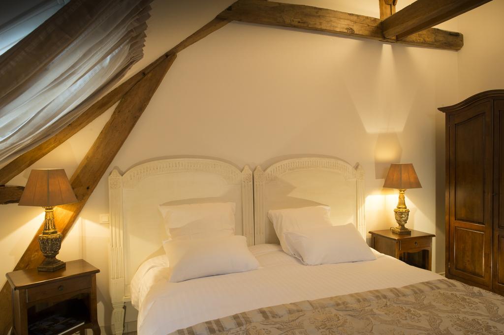 Aux Charmes De Maintenon Ngoại thất bức ảnh