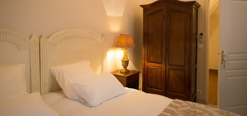 Aux Charmes De Maintenon Ngoại thất bức ảnh