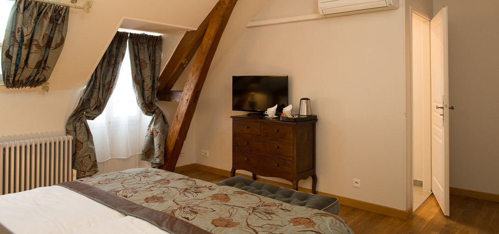 Aux Charmes De Maintenon Ngoại thất bức ảnh