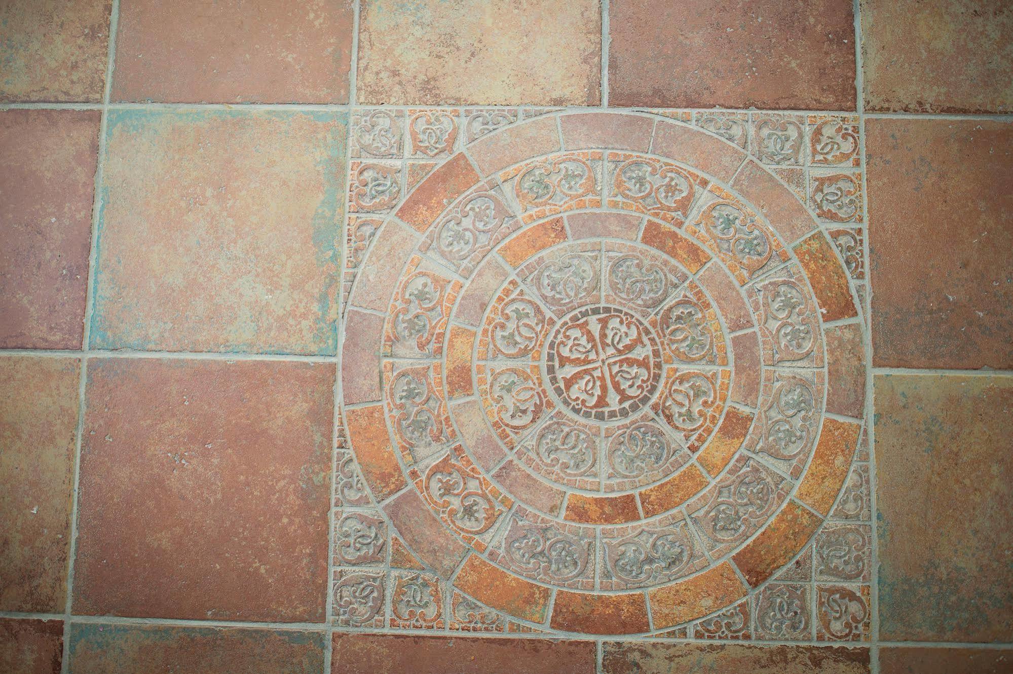 Aux Charmes De Maintenon Ngoại thất bức ảnh
